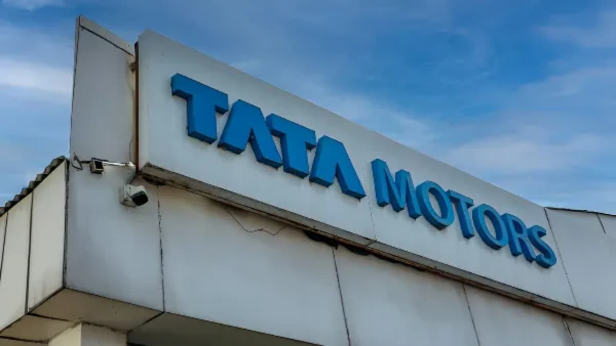 TATA Motors Bonus: टाटा स्टील में बोनस समझौते के बाद टाटा मोटर्स में बढ़ी बेचैनी, जानें क्यों