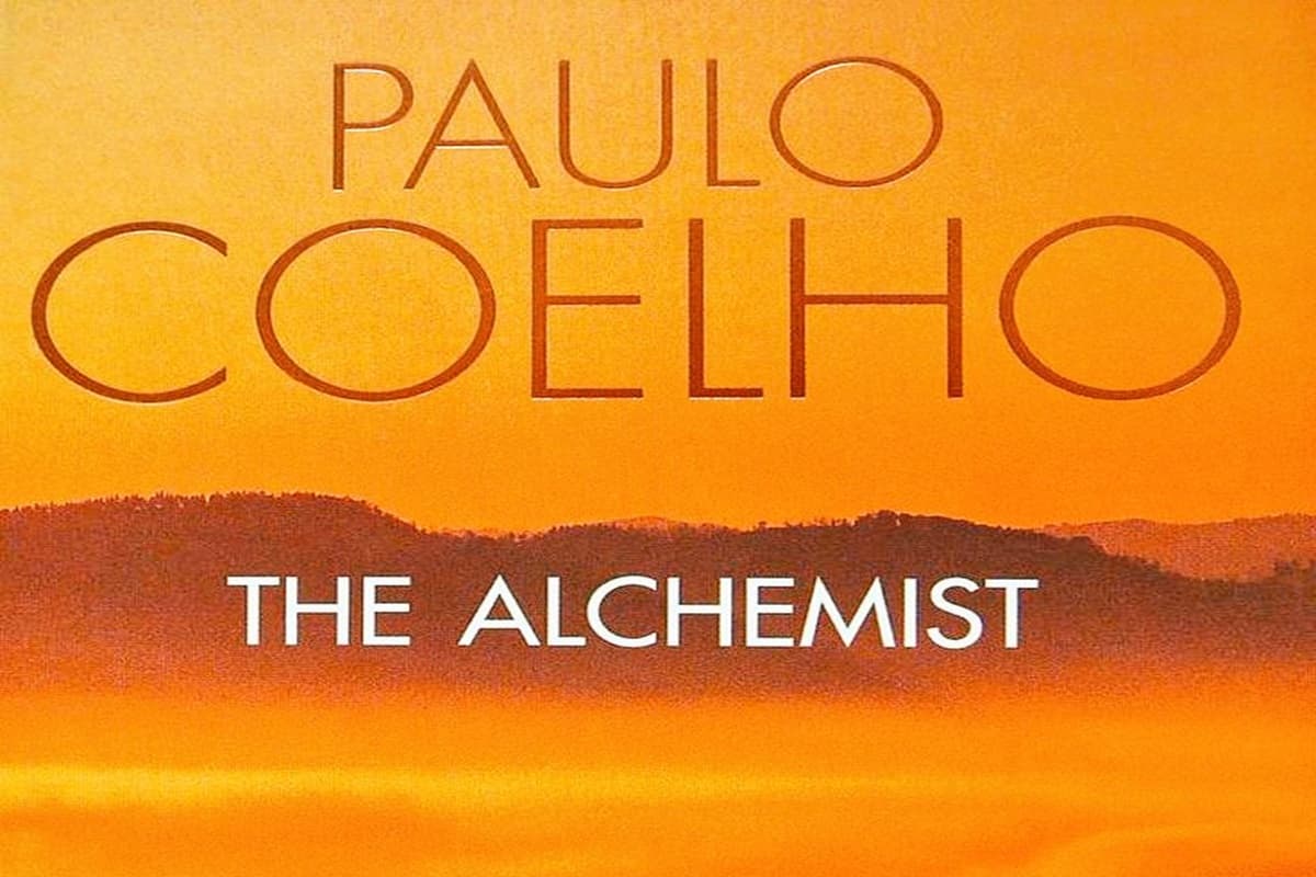 गर्मी की छुट्टियों में पढ़ें ये 10 सर्वश्रेष्ठ पुस्तकें, मिलेगा आनंद और सुकून