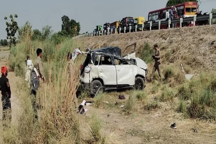यूपी में बड़ा सड़क हादसा, जमशेदपुर के तीन लोगों की मौत