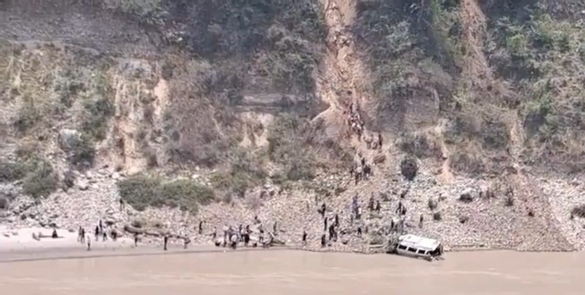 Uttarakhand Accident: उत्तराखंड टैंपो ट्रैवलर हादसे में यूपी के छह लोगों की मौत, सात घायल