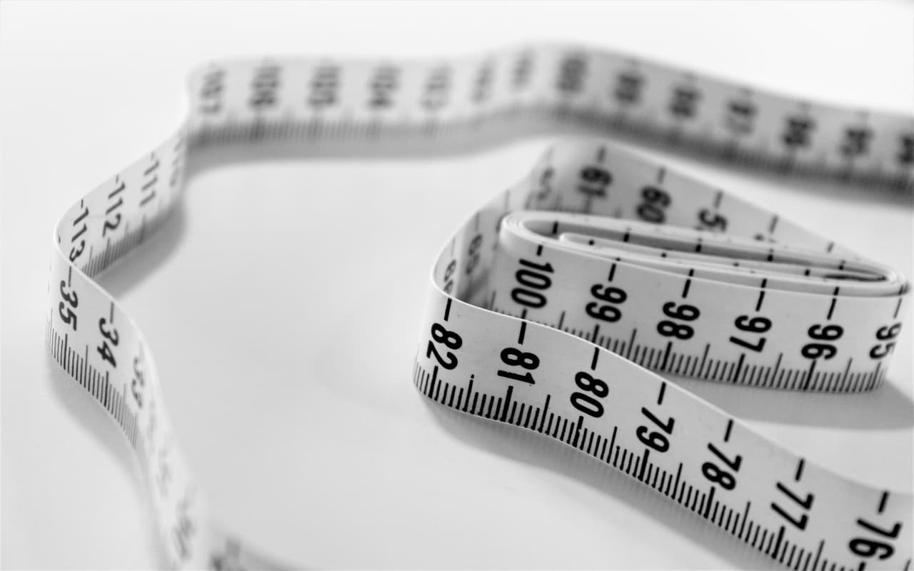 Weight Loss Tips: कुछ ही दिनों में पतली हो जाएगी कमर, डेली रूटीन में शामिल करें ये आदतें