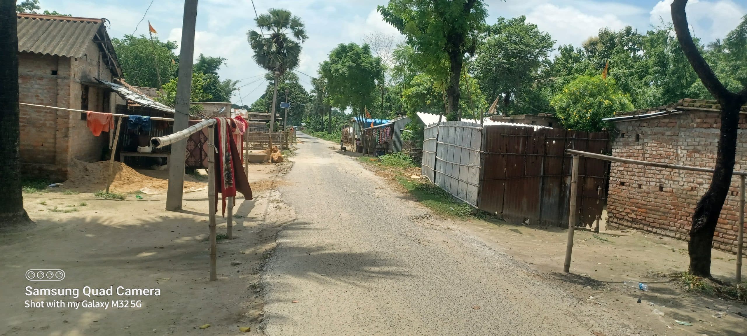 पूर्णिया में रहस्यमयी बीमारी से एक ही परिवार के तीन लोगों की मौत, गांव में सड़कों पर पसरा सन्नाटा