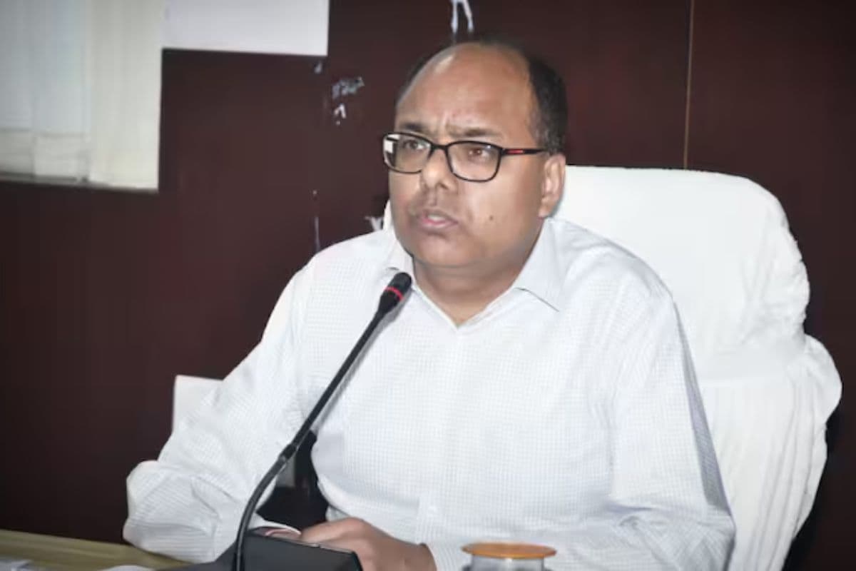 Patna District Magistrate: बेलछी अंचल में 15 दिनों के अंदर सिर्फ छह आवेदनों के निबटारा से डीएम हुए नाराज, सीओ को किया शो-कॉज