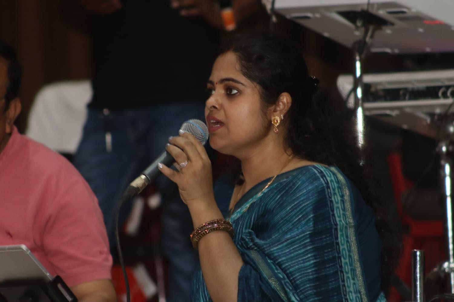 Anant Ambani's wedding: अनंत अंबानी के शादी कार्ड में गूंज रही है भागलपुर की बेटी माधवी की आवाज