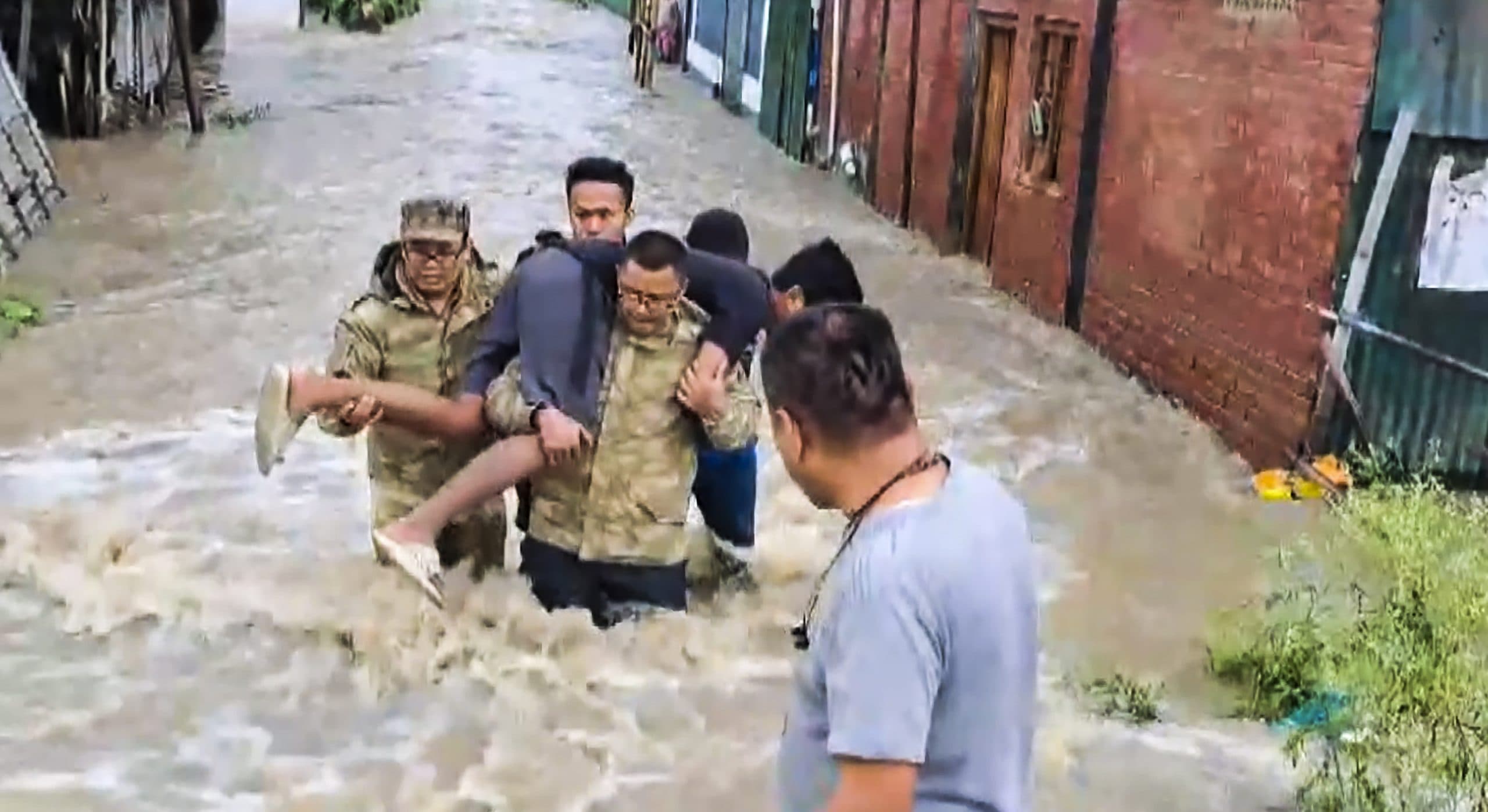 Weather News Today: दिल्ली-राजस्थान में जोरदार बारिश, हिमाचल में 115 सड़कें बंद, जानें बिहार-झारखंड का हाल