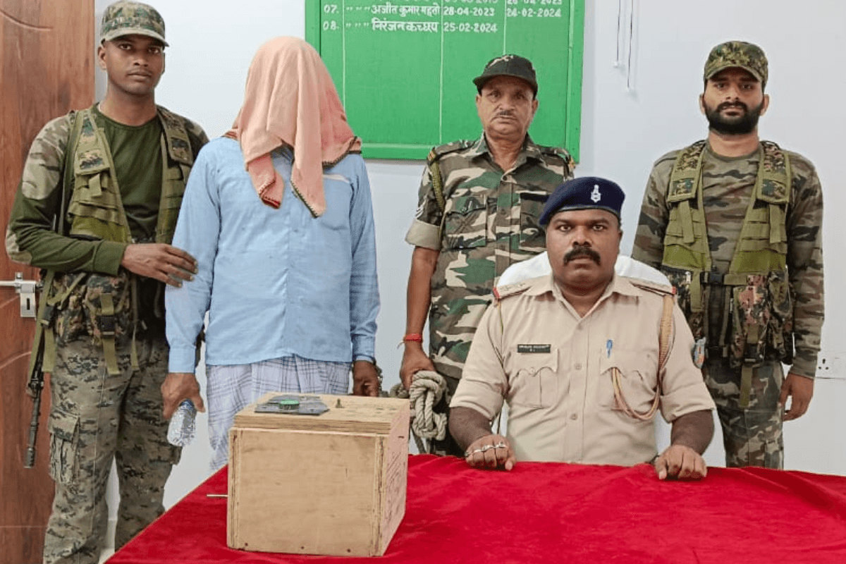 गिरिडीह में भारी मात्रा में विस्फोटक बरामद, एक  गिरफ्तार