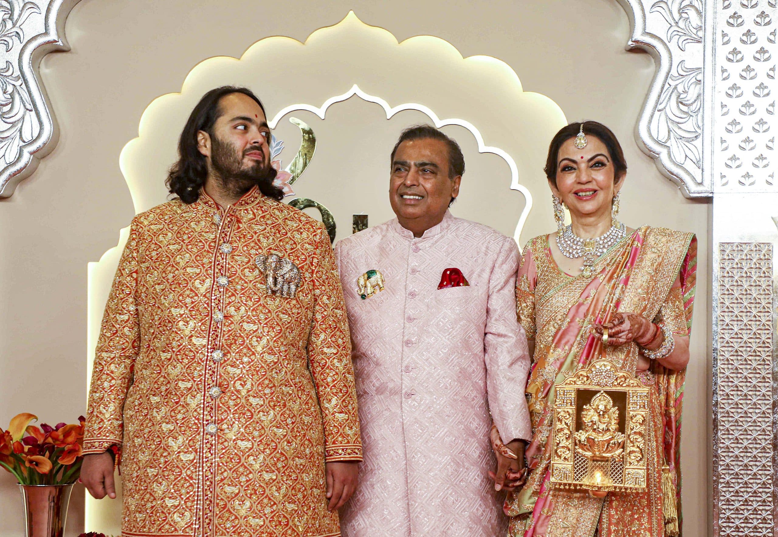 Anant Radhika Wedding: जानिए मुकेश अंबानी ने अपने बेटे की शादी में खर्च किए कितने करोड़