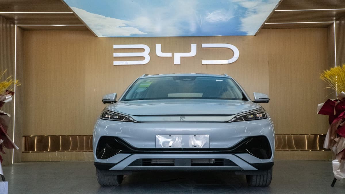 BYD Atto 3 ईवी कार भारत में इस दिन होगी लॉन्च, जानें कीमत और अन्य डिटेल्स
