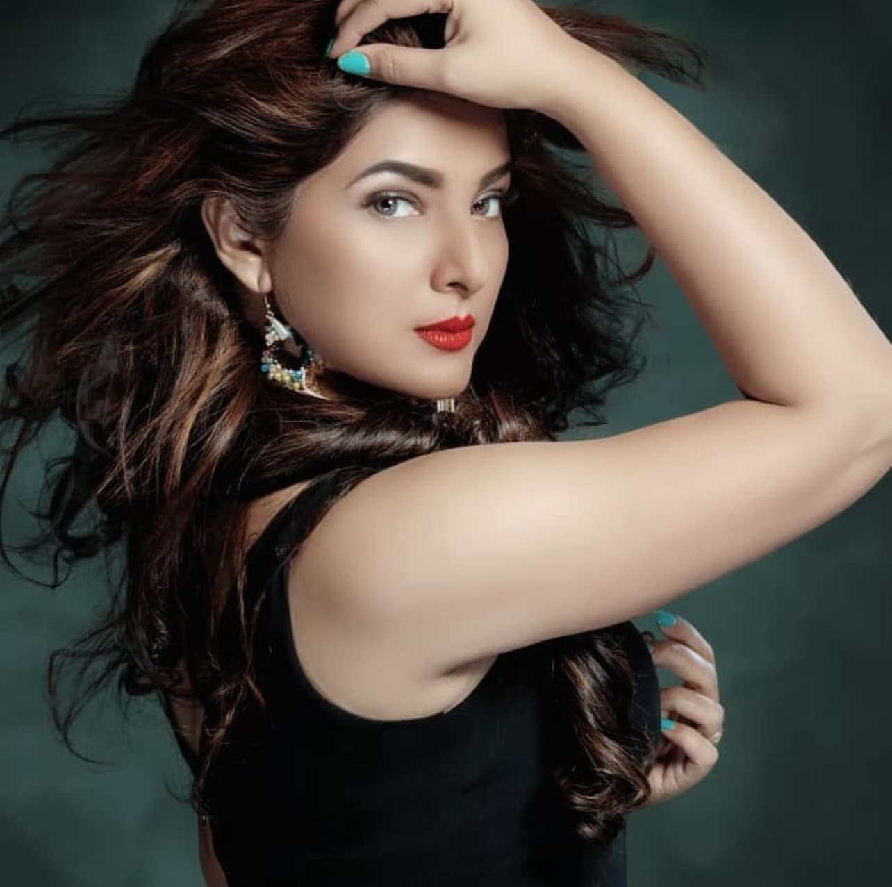 Smrity Sinha ने बताया कि उस वक्त खेसारी लाल यादव का बर्ताव बहुत ही बुरा था. जानिये क्या है पूरा वाकया  