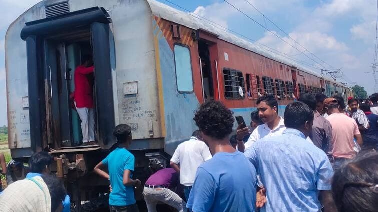 Train Accident: बिहार संपर्क क्रांति के दो हिस्सों में बंटने के मामले में एक्शन, दो सस्पेंड