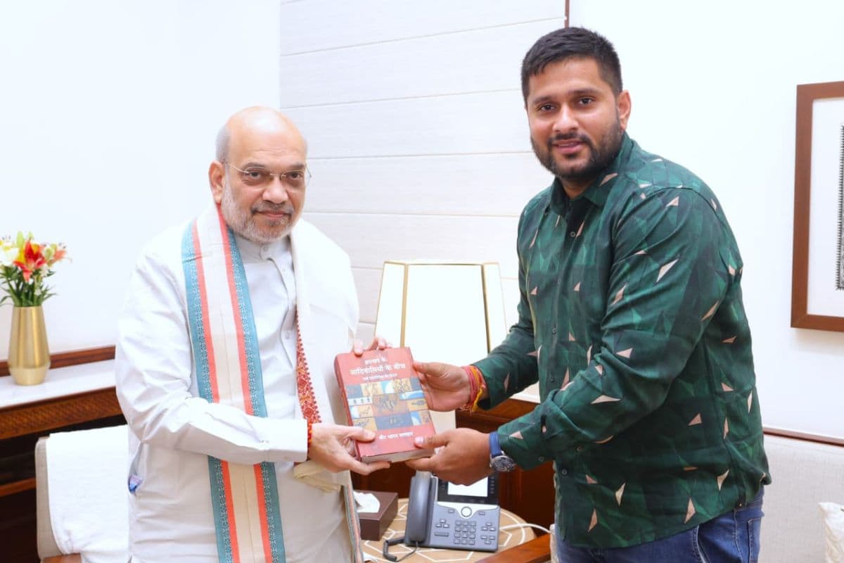 MS धौनी के साथ खेल चुका यह पूर्व क्रिकेटर राजनीति में रख सकता है कदम, थाम सकता है BJP का दामन