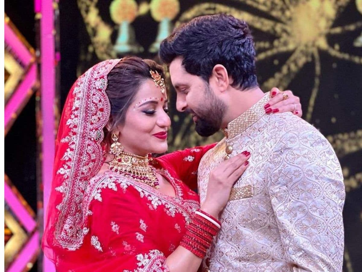 इन फिल्मों में पति विक्रांत सिंह राजपूत संग मोनालिसा ने किया काम, अगर नहीं देखी तो एक बार जरूर देखिए