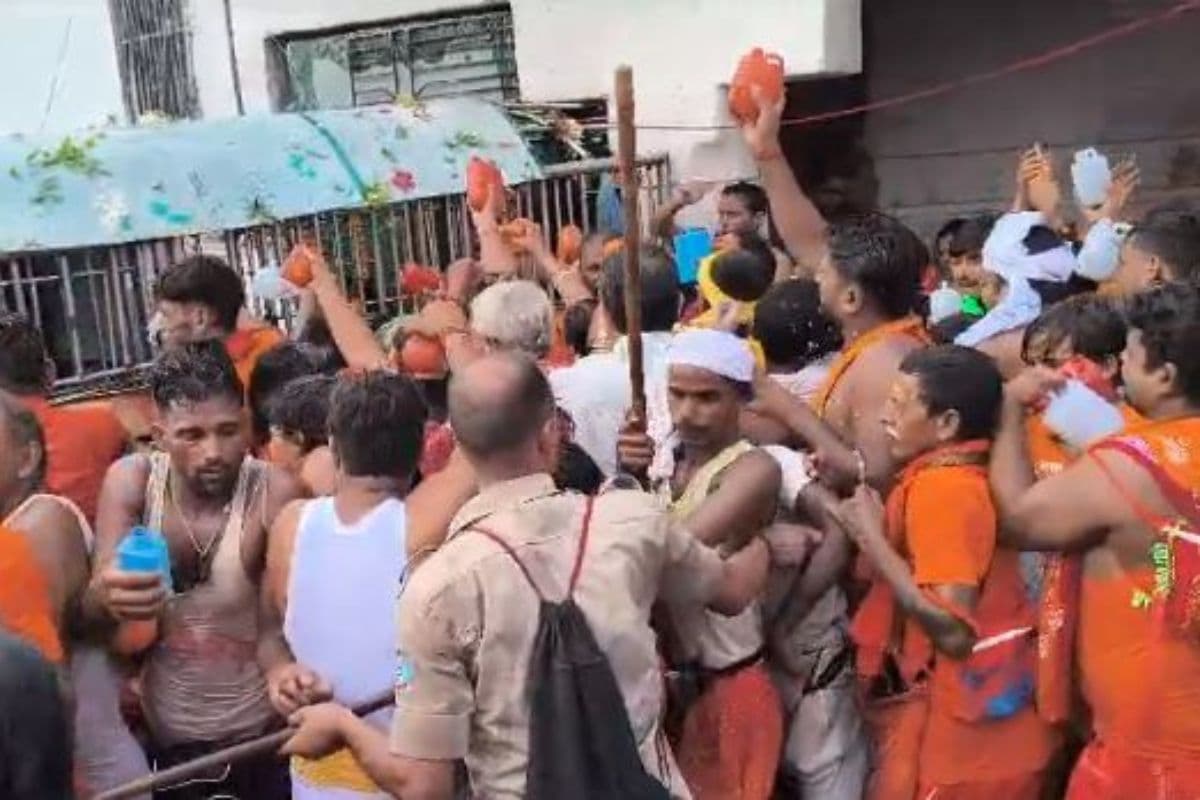 Sawan 2024: देवघर के बाबा बैद्यनाथ मंदिर में जलार्पण करने की सोच रहे हैं तो डाउनलोड करें ये ऐप, मिलेगी सारी जानकारी