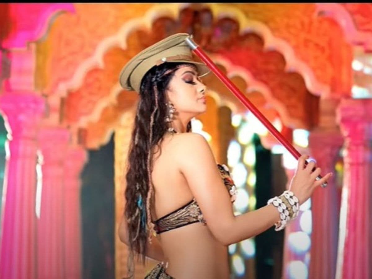 'छम्मा छम्मा' का भोजपुरी वर्जन लेकर आ गई है नम्रता मल्ला, यहा देखें वीडियो