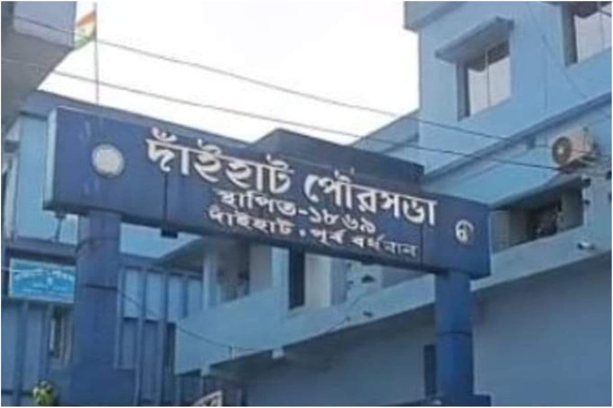 बर्दवान में दाइहाट पालिका में अपने चेयरमैन के खिलाफ तृणमूल पार्षद गोलबंद