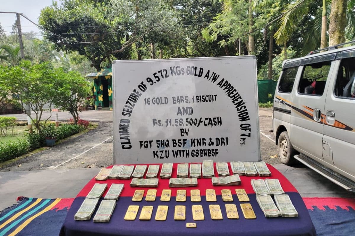West Bengal : बीएसएफ व डीआरआइ ने किया 6.86 करोड़ का सोना जब्त, सात तस्कर गिरफ्तार