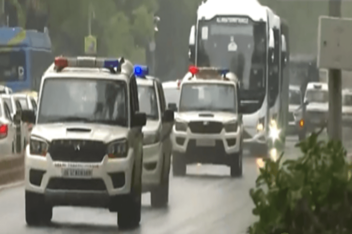 मुंबई रवाना हुई टीम इंडिया, शाम में सड़क पर मनेगा जश्न