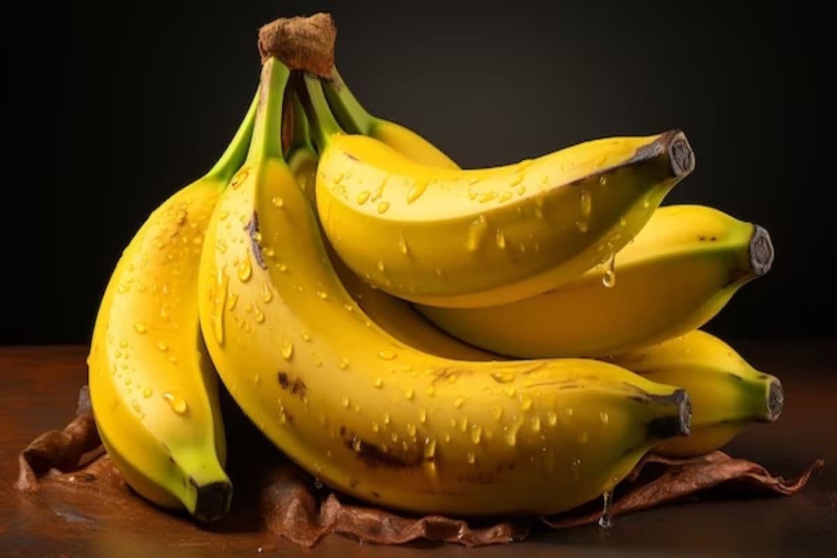 Banana Side Effects: इन 5 समस्याओं में केला नहीं खाना चाहिए?