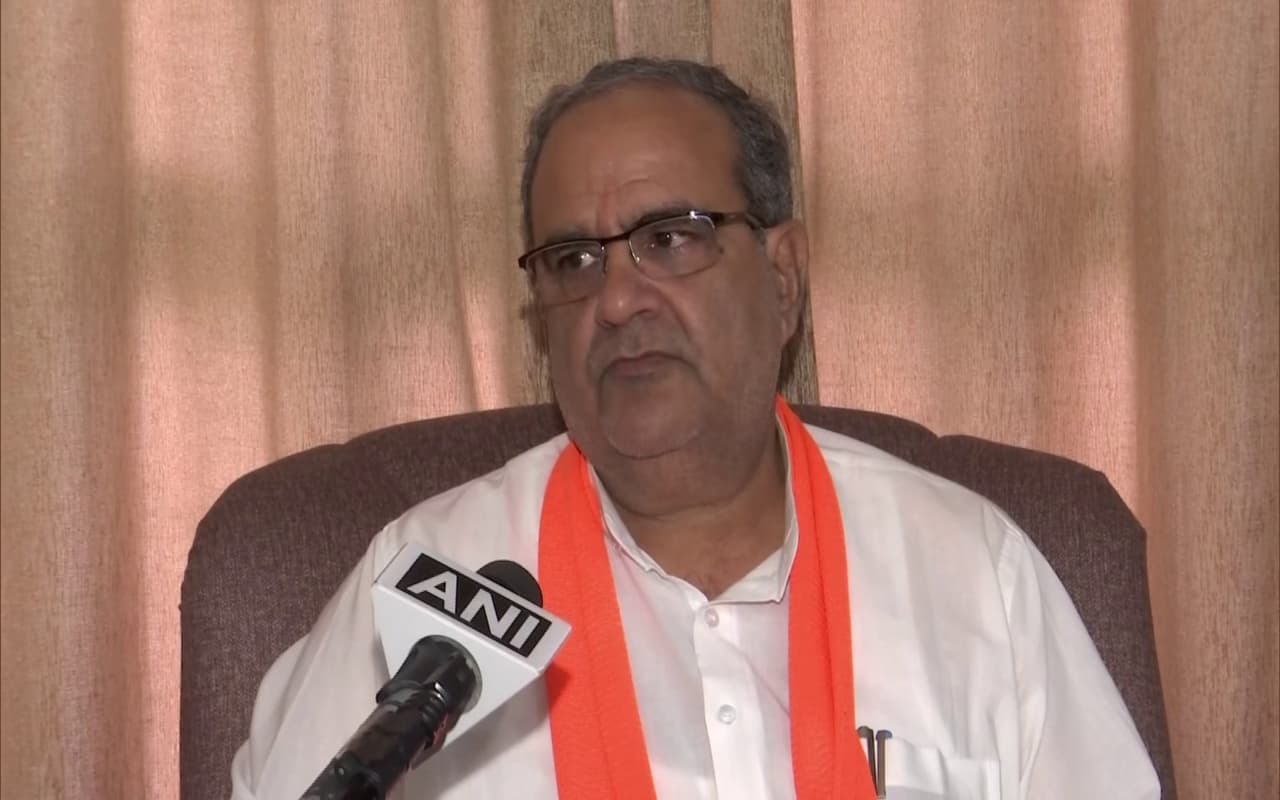 ‘हम अपनी खामियों पर कर रहे काम, सीएम बदलने की चर्चा गलत…’ बीजेपी में खींचतान की बात पर भूपेंद्र चौधरी की दो टूक