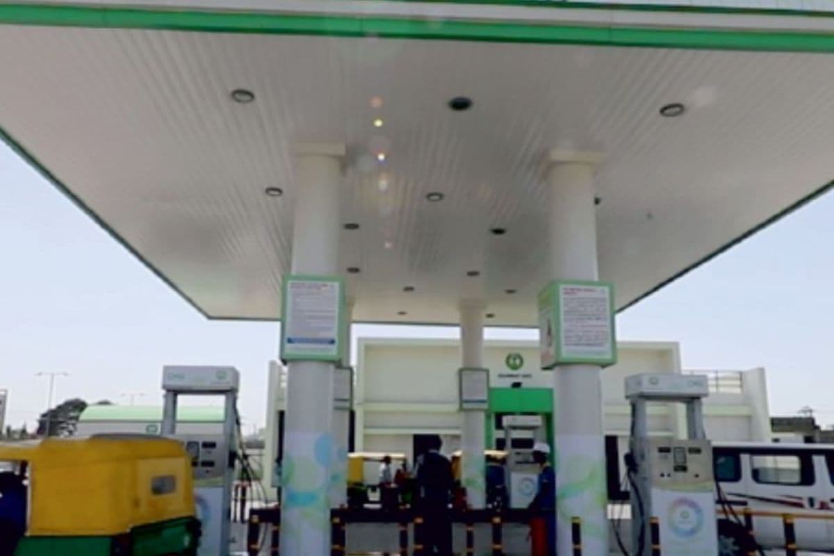 CNG PNG Price Hike: मुंबई में CNG डेढ़ रुपये महंगी, पीएनजी के दाम भी बढ़े