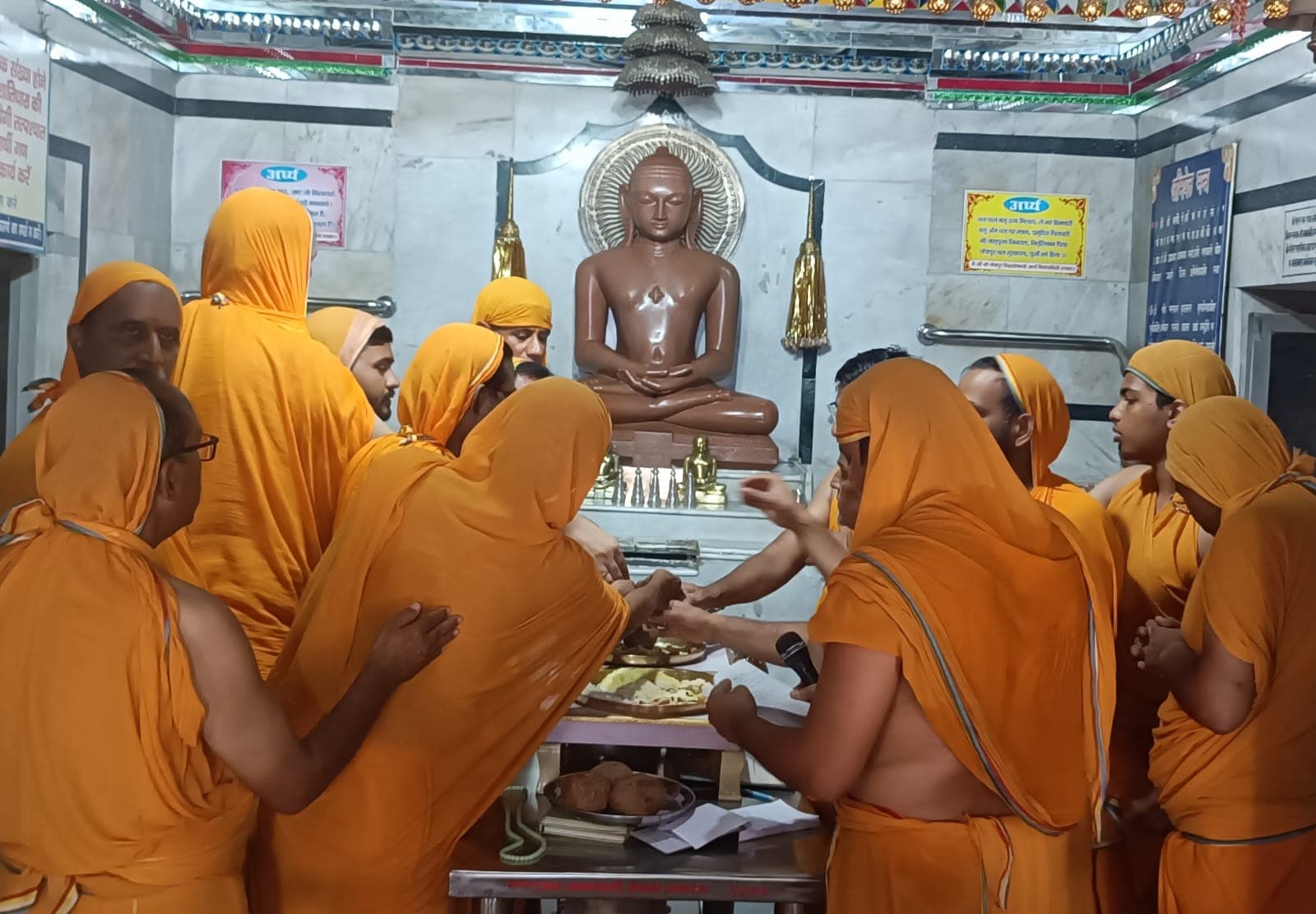 भागलपुर के जैन सिद्ध क्षेत्र में चातुर्मास के दौरान विशेष पूजा का आयोजन, भगवान वासुपूज्य का हुआ अभिषेक