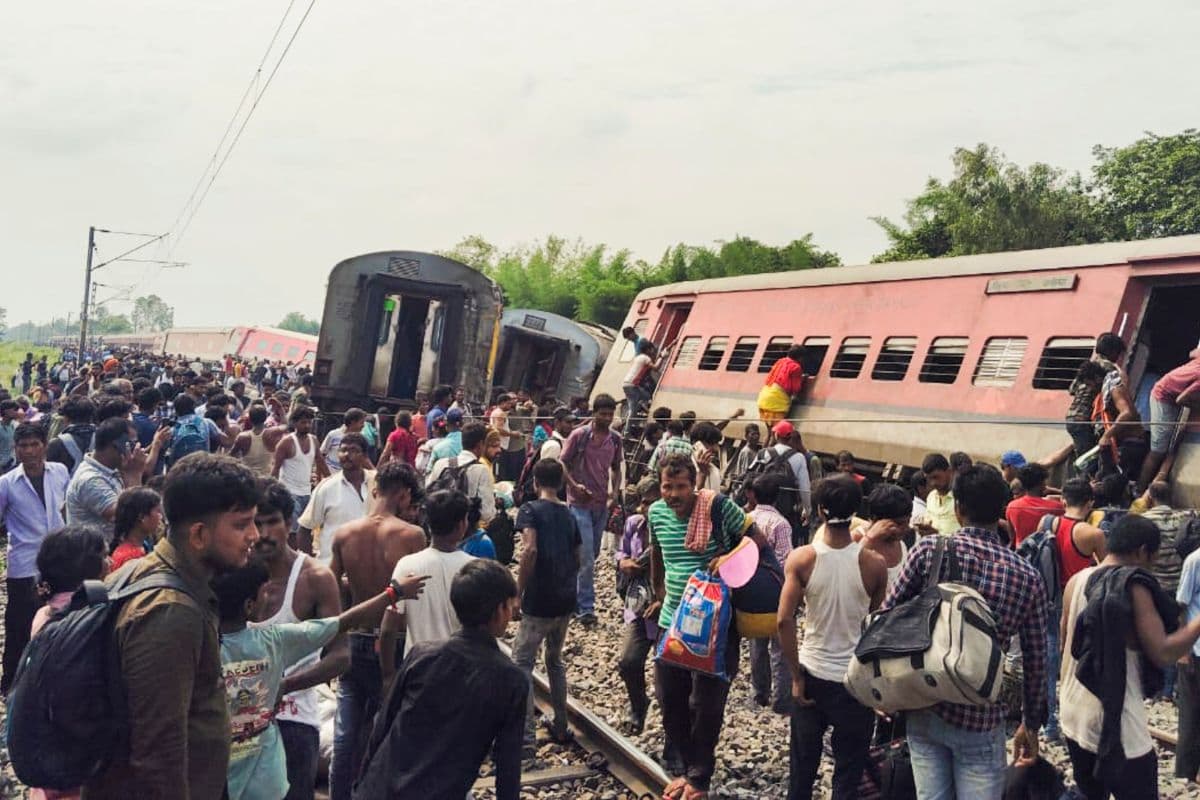 UP Dibrugarh Train Accident: рдЧреЛрдВрдбрд╛ рдЯреНрд░реЗрди рд╣рд╛рджрд╕реЗ рдХреА рд╣реЛрдЧреА рд╣рд╛рдИ рд▓реЗрд╡рд▓ рдЬрд╛рдВрдЪ, 2 рдХреА рдореМрдд, 31 рдШрд╛рдпрд▓, рдореБрдЖрд╡рдЬреЗ рдХреА рдШреЛрд╖рдгрд╛