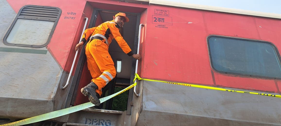 UP Dibrugarh Train Accident: गोंडा ट्रेन हादसे में अब तक 4 की मौत, 48 घायल