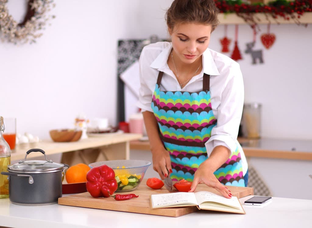 Tricks to make food faster: खाना बनाना चाहते हैं ? मगर झटपट, जानिए ये ट्रिक्स