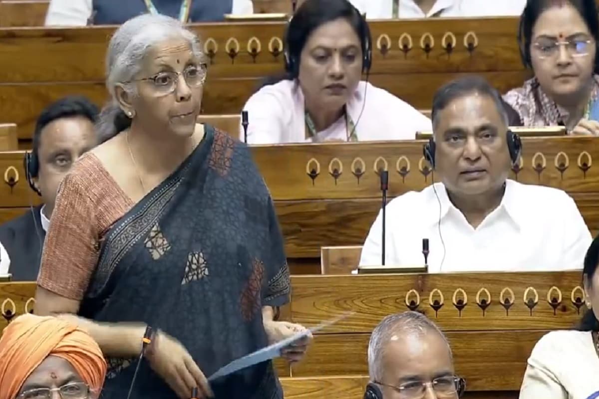 Economic Survey: चुनौतियों के बीच अर्थव्यवस्था की स्थिति बेहतर, जीडीपी ग्रोथ 8.2 फीसदी