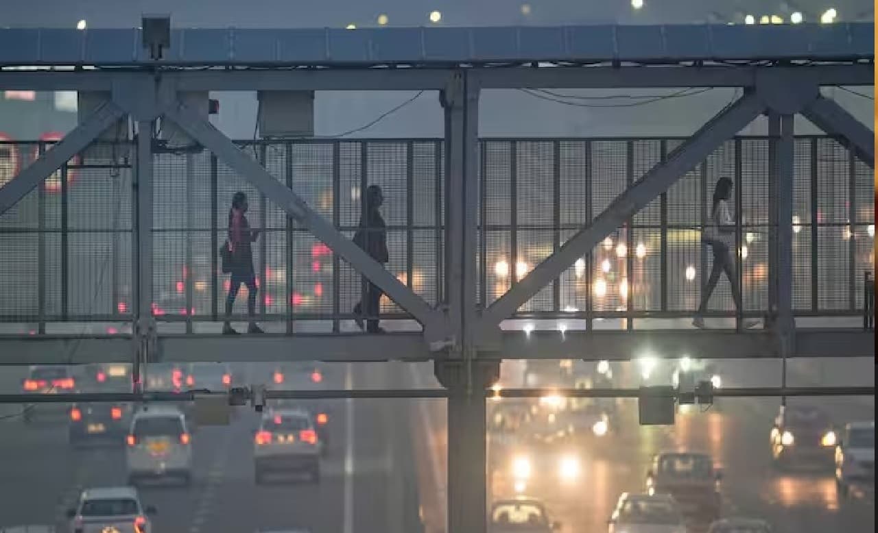 Patna News: इन 5 जगहों पर लगेंगे अत्याधुनिक फुटओवर ब्रिज, पढ़िए कहां मिलेगी लिफ्ट के साथ एस्केलेटर की सुविधा?