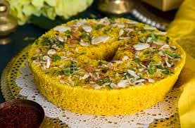 Hariyali Teej Recipe : हरियाली तीज पर आप भी ट्राई करें ये टेस्टी घेवर, उंगलीयां चाटते रह जाएंगे, जानें बनाने की विधि