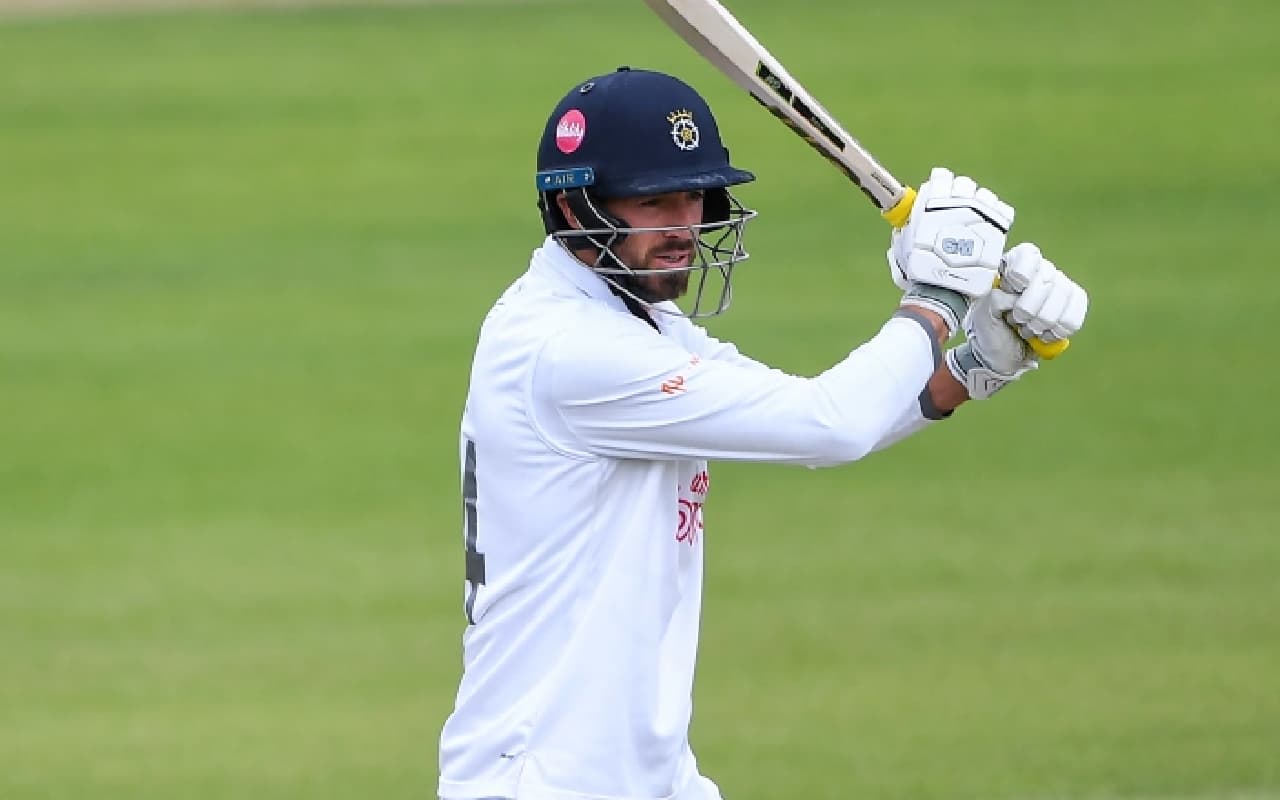 इंग्लैंड के क्रिकेटर James Vince के घर पर हमले का चौंकाने वाला CCTV फुटेज आया सामने, देखें…