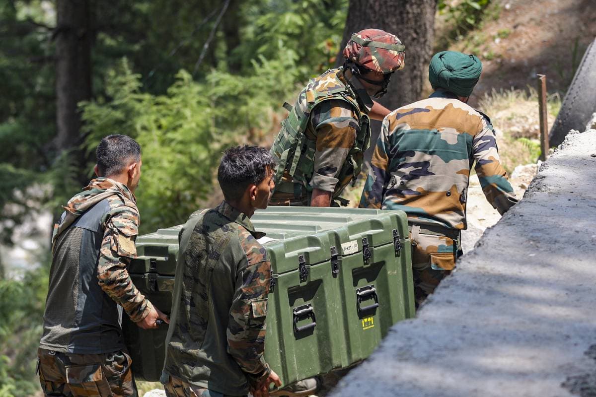 Jammu Kashmir Encounter: कुपवाड़ा में आतंकियों के साथ मुठभेड़ में एक जवान शहीद, मेजर रैंक के अधिकारी समेत चार घायल