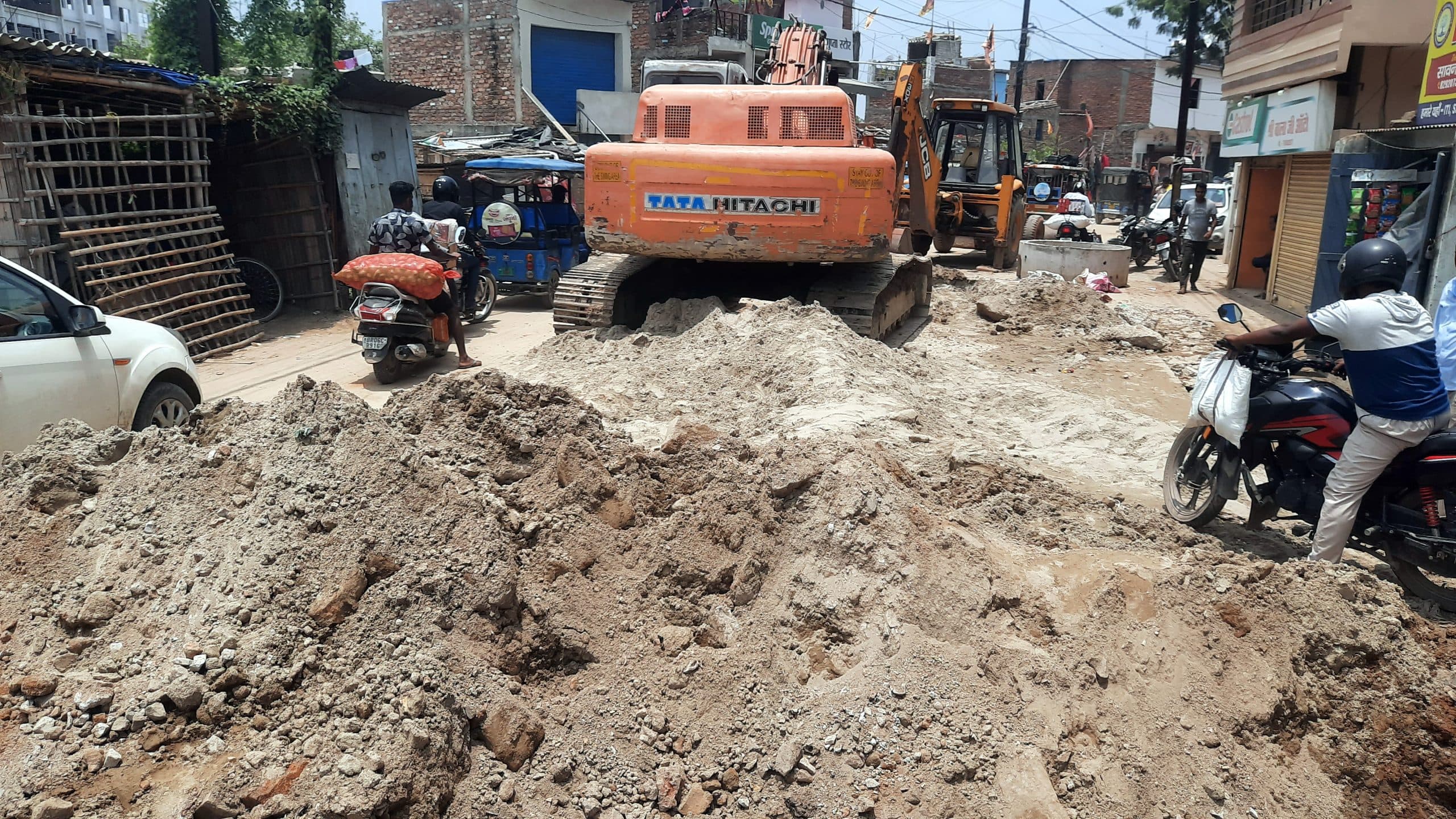 मुजफ्फरपुर स्मार्ट सिटी परियोजना की खुली पोल, निर्माण के चार दिन बाद ही मरम्मत की नौबत