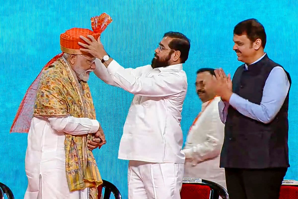 PM Modi Maharashtra: मुंबई पहुंचे पीएम मोदी, 29000 करोड़ की परियोजनाओं का लोकार्पण और शिलान्यास किया