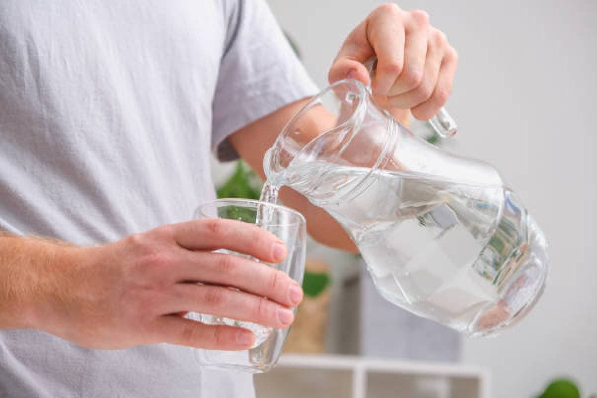 Drinking Water after Bath: क्या नहाने के तुरंत बाद आप भी पीते हैं पानी? जानिए इसके नुकसान