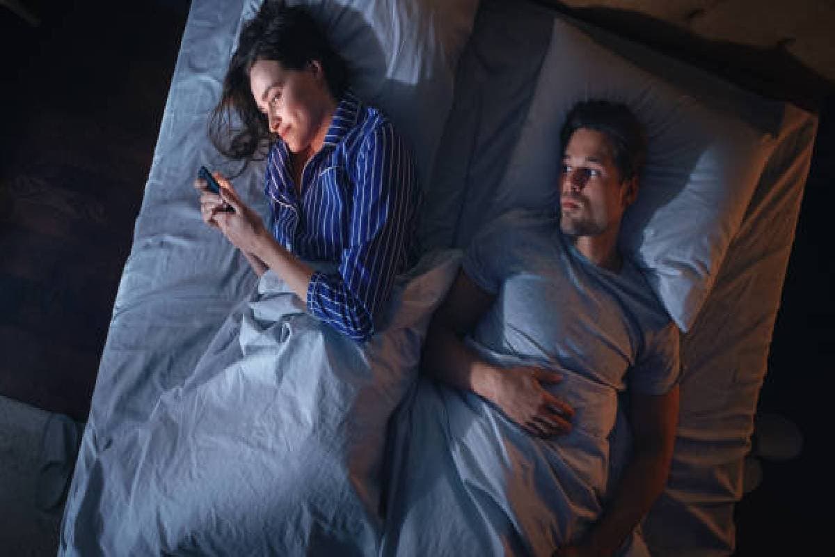 Relationship Tips: शादीशुदा मर्द दूसरी महिलाओं के प्रति क्यों होते हैं आकर्षित, ये है वजह