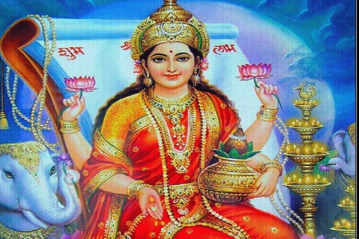 Tips for Money: घर में लगाएं मां लक्ष्मी की ऐसी तस्वीर, मिलेगा अपार धन