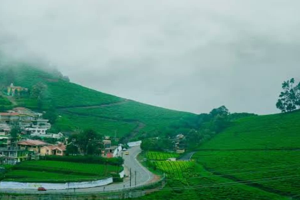 Tour Package: IRCTC के साथ ऊटी की खूबसूरत वादियों को एक्सप्लोर करने को हो जाइए तैयार, इतना होगा खर्च