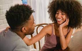 Relationship Tips : गलती से भी न दोहराये ये चीजें पार्टनर को लग सकता है बुरा, आप भी जानें