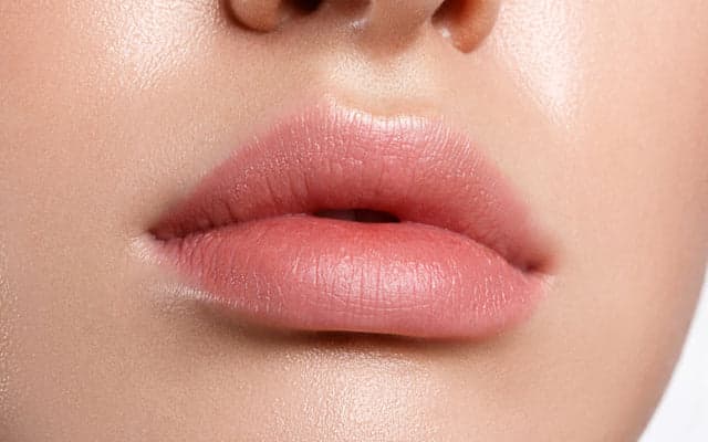 Lips care Tips : होठों को पिंकीश रखने के लिए आज ही इस्तेमाल करें ये नेचुरल स्क्रब, आप भी जानें