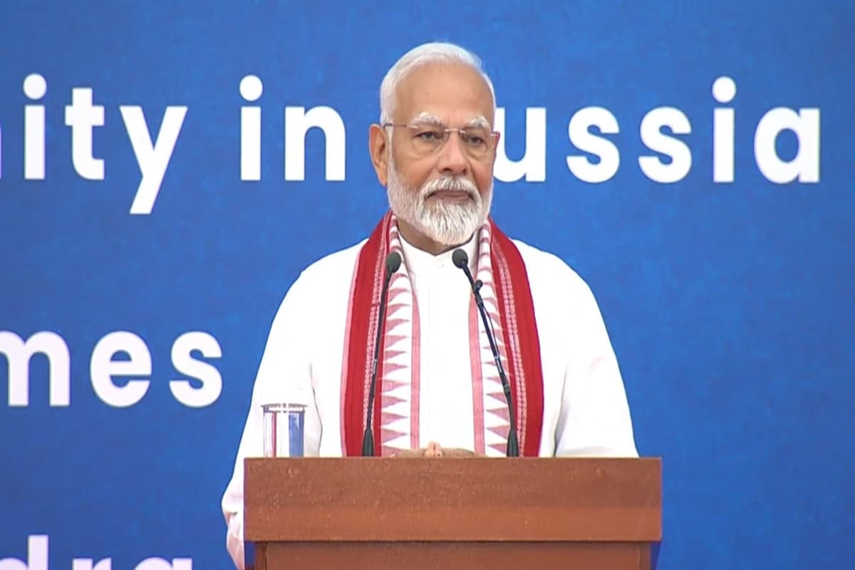 Narendra Modi in Russia : पीएम मोदी ने रूस में कहा-मैं हिंदुस्तान की मिट्टी की महक साथ लाया हूं