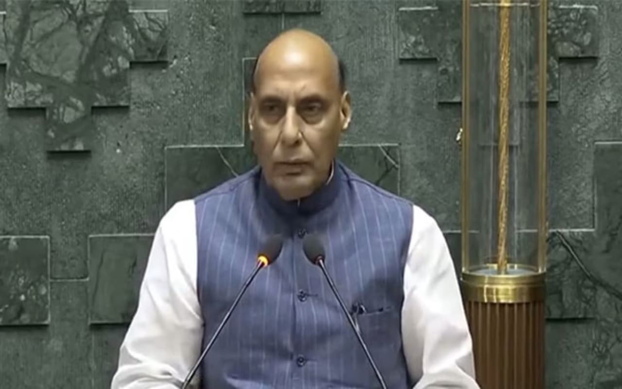 Rajnath Singh: रक्षा मंत्री राजनाथ सिंह एम्स में भर्ती, अचानक बिगड़ी तबीयत, फिलहाल हालत स्थिर