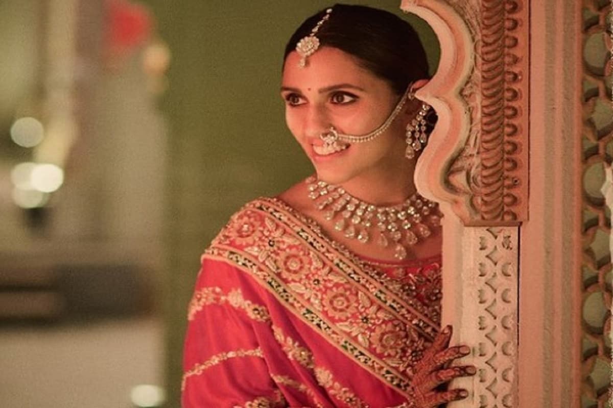 Anant Radhika Wedding: श्लोका अंबानी ने शादी में दोहराया अपना वेडिंग लहंगा, बहन ने कहा ये प्यार का प्रतीक है