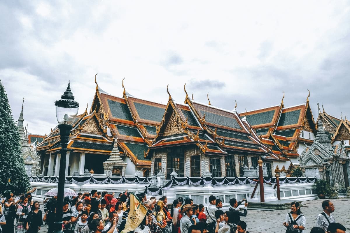 Travel Tips in Foreign Countries: गाड़ी से भी कर सकते हैं इन विदेशी जगहों की सैर