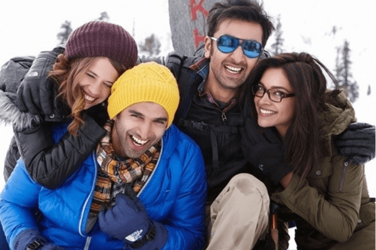 Yeh Jawaani Hai Deewani :दोस्ती, प्यार और यात्रा का ताना बाना बुन के एक परफेक्ट स्टोरी सुनाती है रणबीर- दीपिका कि यह फिल्म