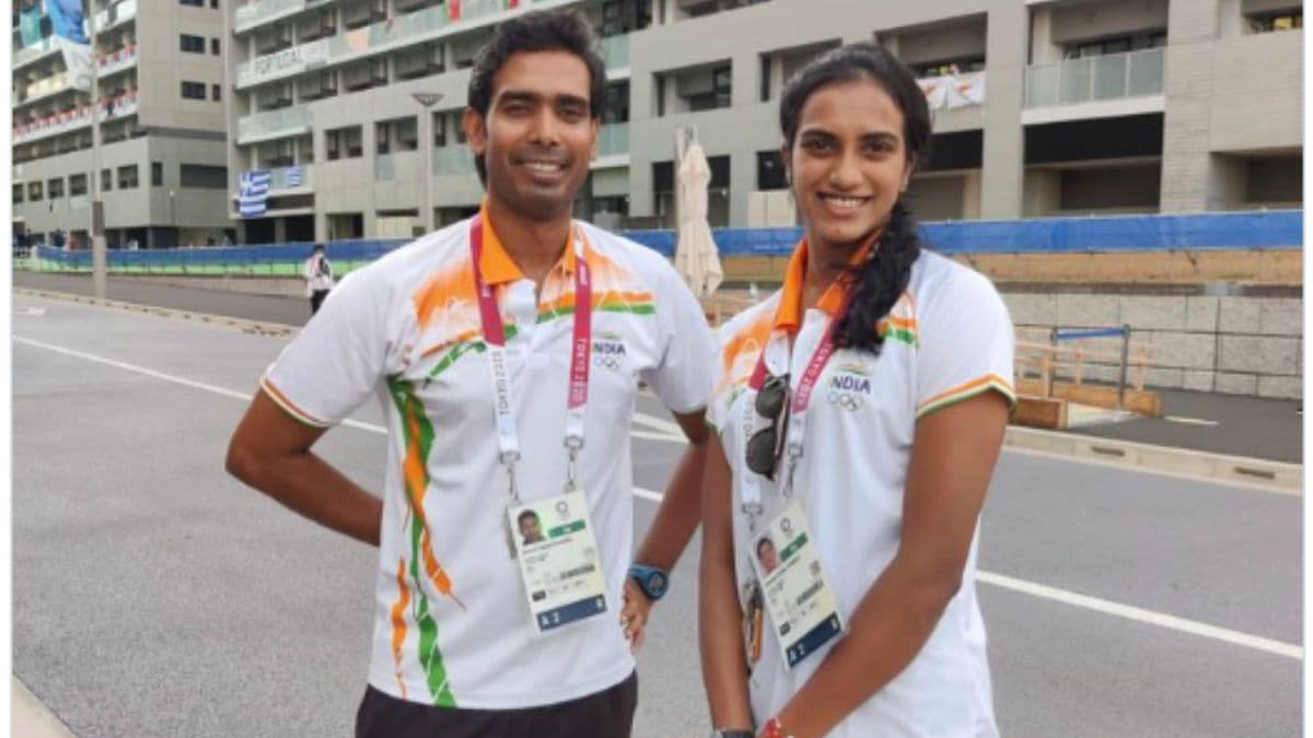 Paris Olympics के उदघाटन समारोह में PV Sindhu और Achanta Sharath Kamal होंगे भारत के ध्वजवाहक