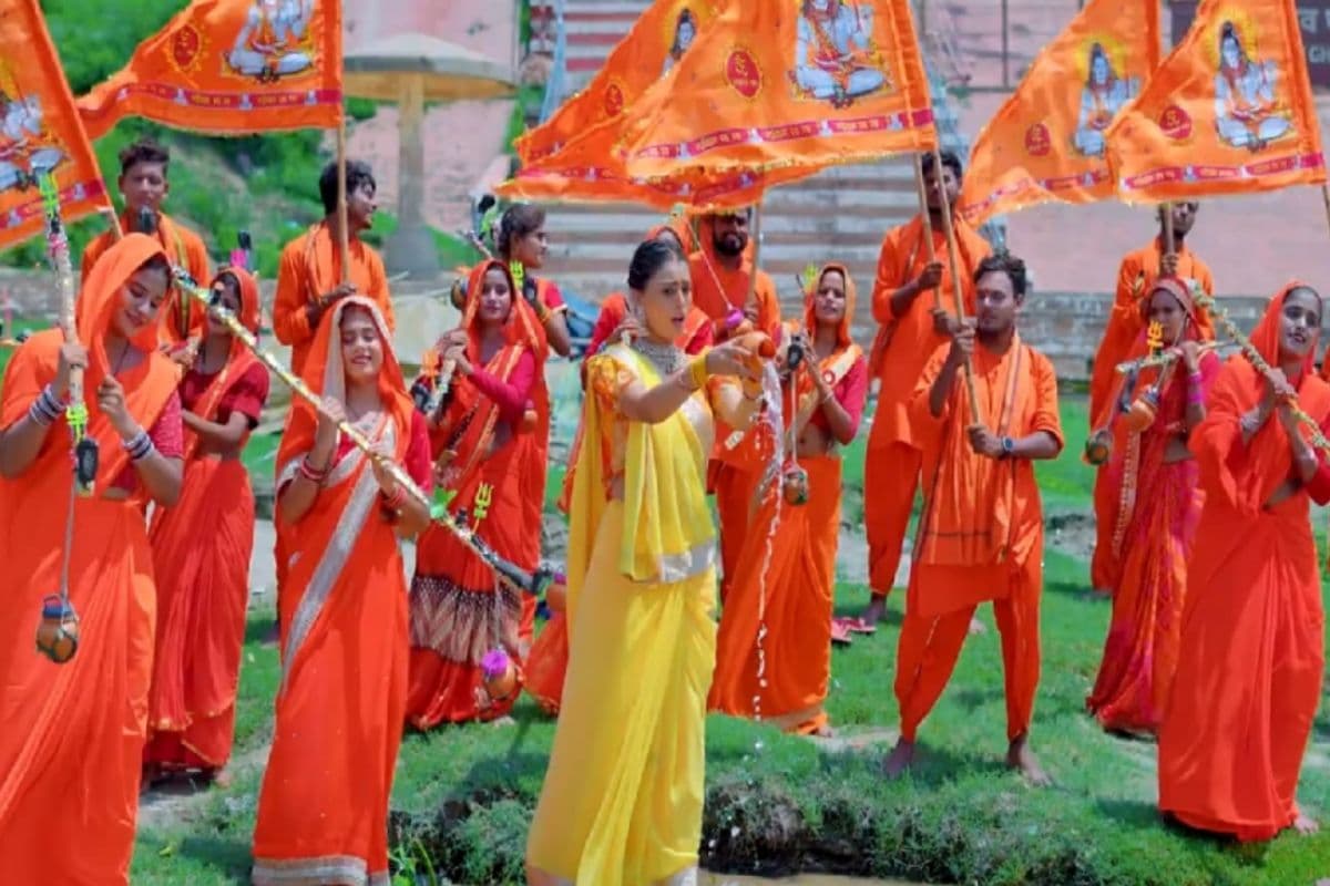 शिव भक्ति में डूबी नजर आई खुशी और काजल, 'शिवजी के छुए चरणवा' गाना हुआ रिलीज