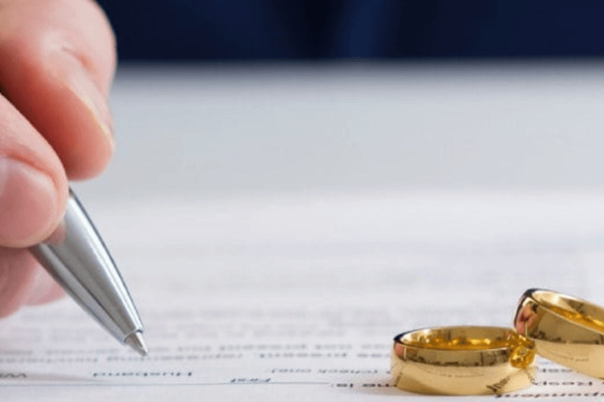 Life After Divorce: तलाक के बाद की चुनौतियाँ और नई शुरुआत के लिए कदम