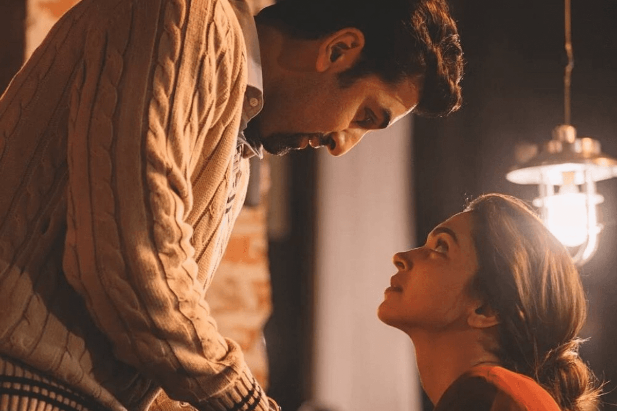 फिल्म ‘तमाशा’: वेद की खोज में गहराई से छुए रंग